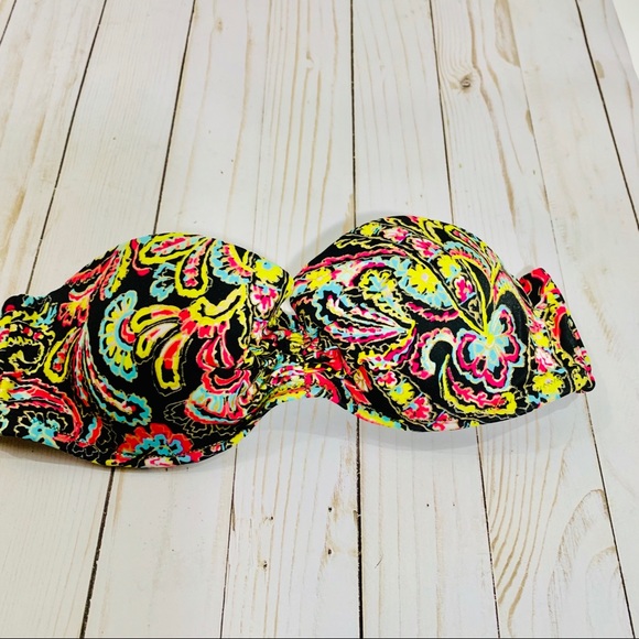 Victoria's Secret Other - Victoria’s Secret Multicolor Bikini Top 34B